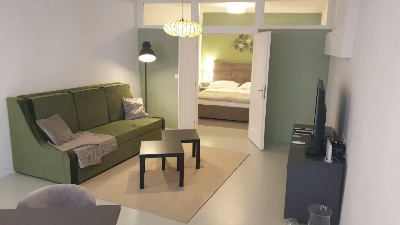 Apartment Adriatico Eterno 1 Ровин Екстериор снимка